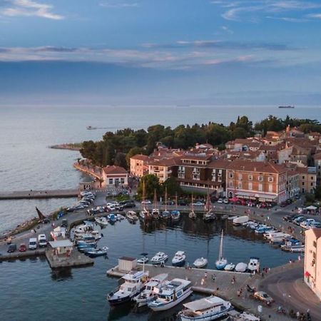 Appartamento Apartma Sunny Izola Esterno foto