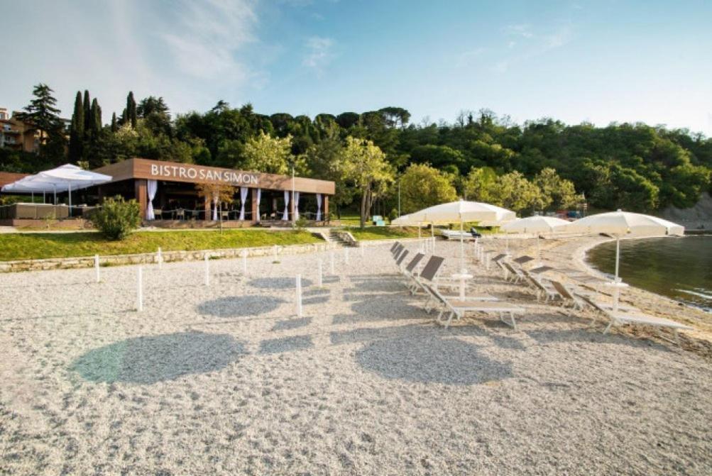 Appartamento Apartma Sunny Izola Esterno foto