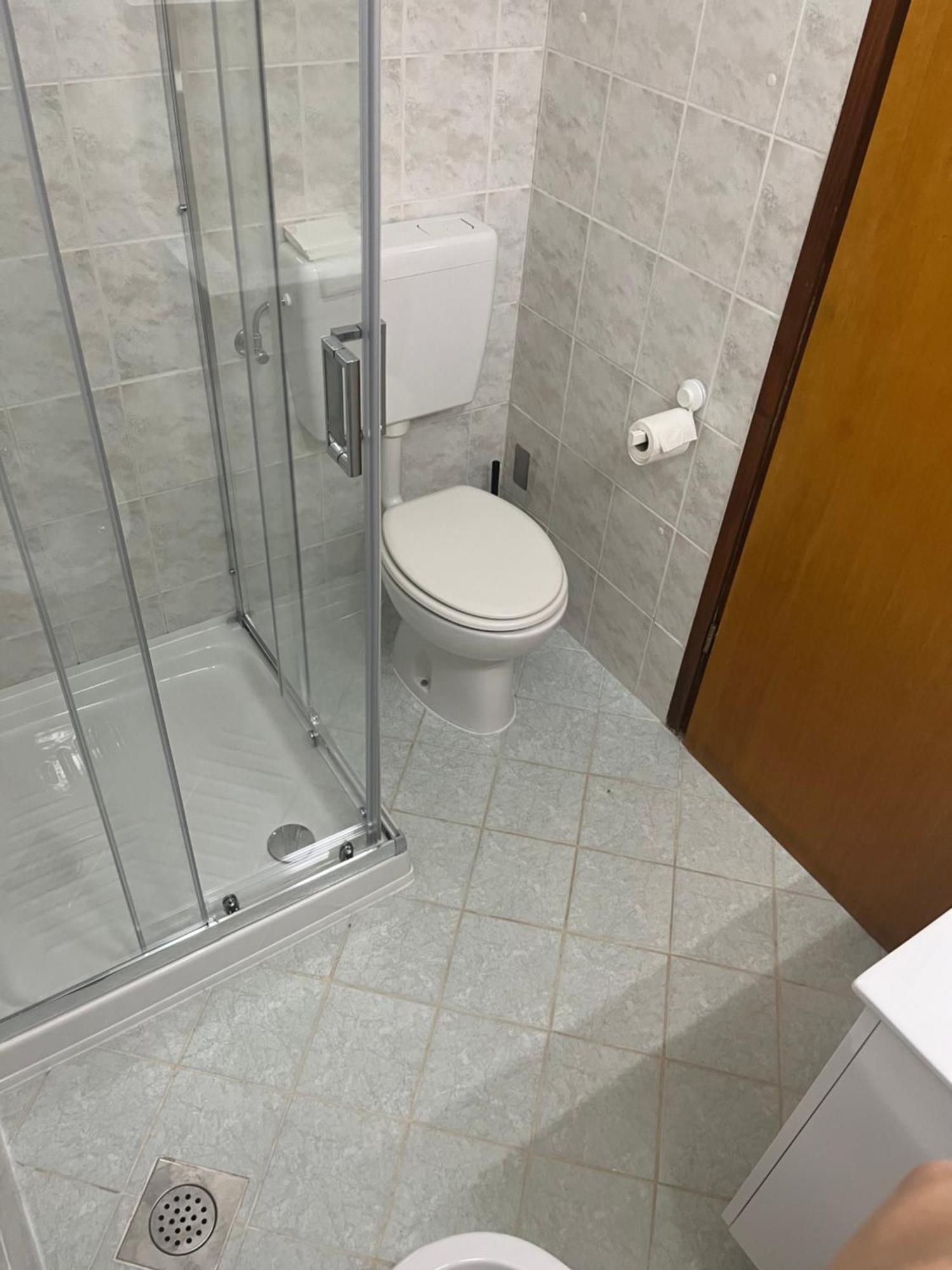 Appartamento Apartma Sunny Izola Esterno foto